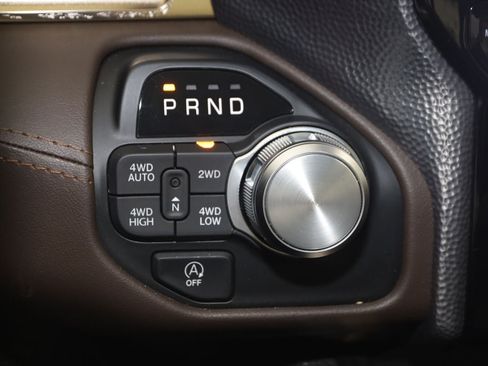 Used 2025 RAM 1500 Limited w/ Trailer Tow Group AWD/4WD image 7