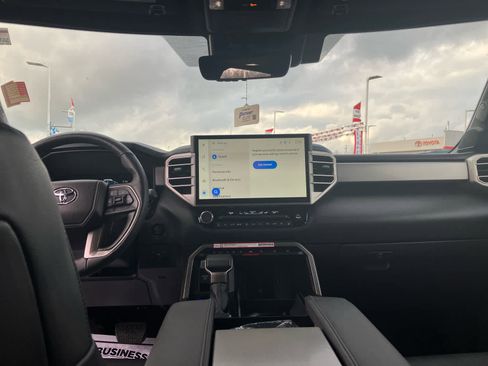 Used 2025 Toyota Sequoia Limited image 41