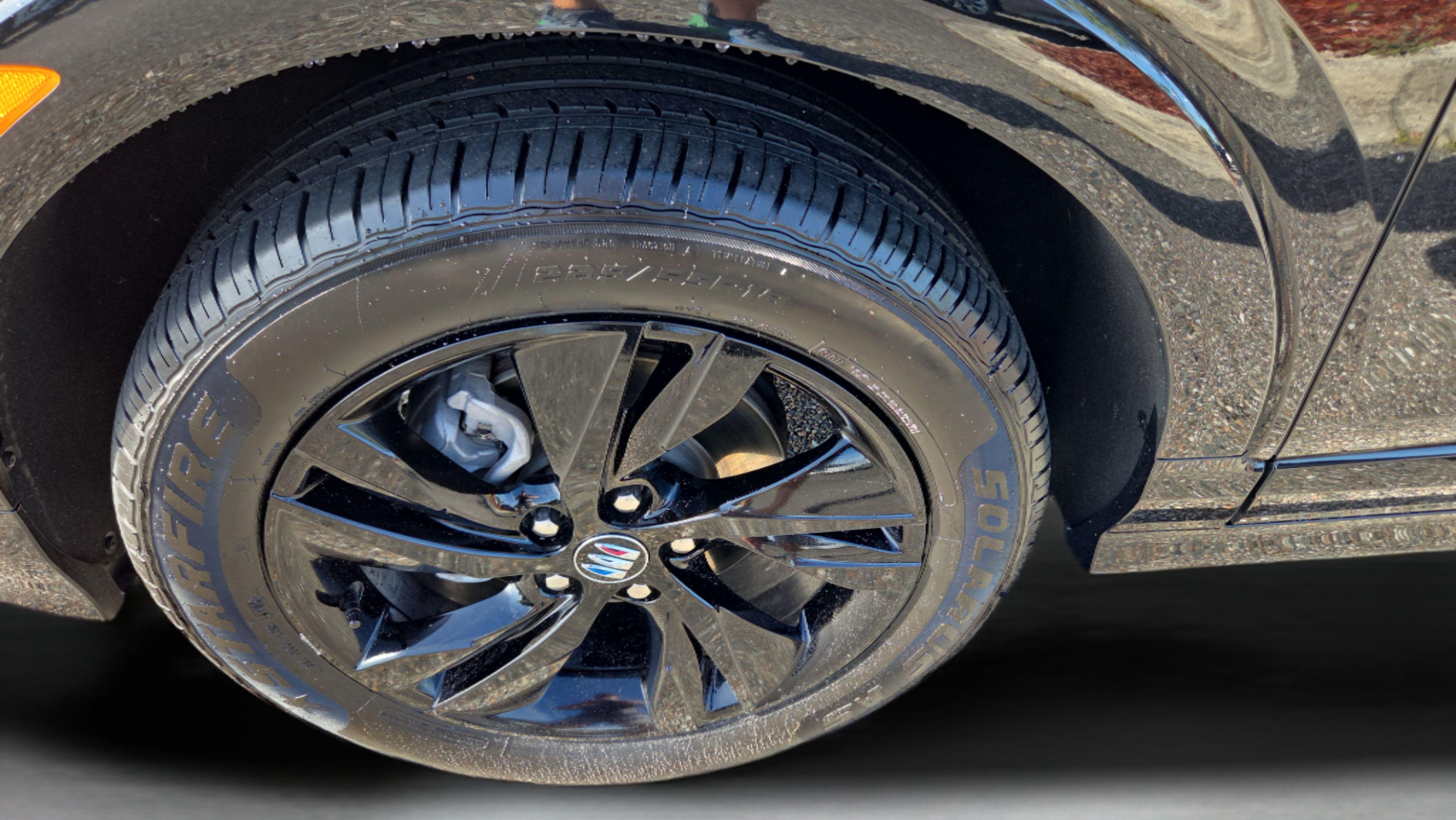 Certified 2024 Buick Encore GX Sport Touring AWD/4WD image 9