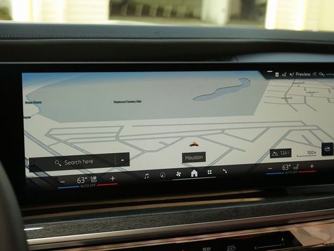 Used 2023 BMW 760i xDrive w/ Executive Package image 10