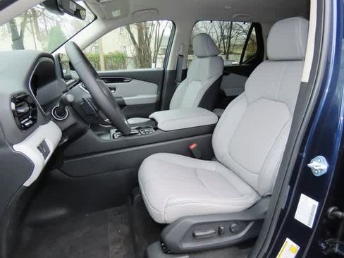 New 2025 Honda Pilot EX-L image 12