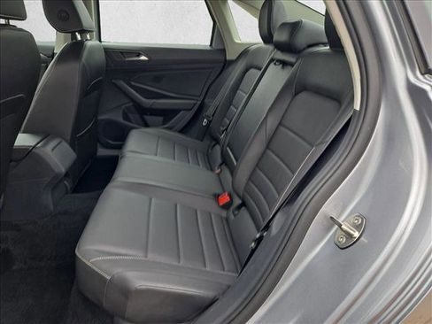 Used 2024 Volkswagen Jetta SE FWD image 17