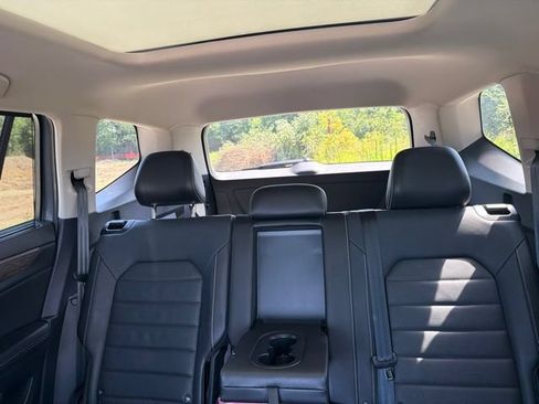Used 2024 Volkswagen Atlas SEL AWD/4WD image 21
