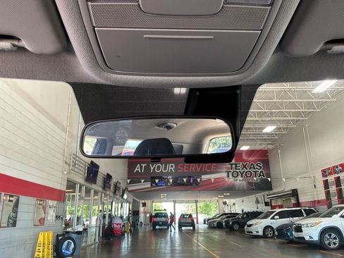 Used 2025 Kia Soul LX w/ LX Technology Package FWD image 16