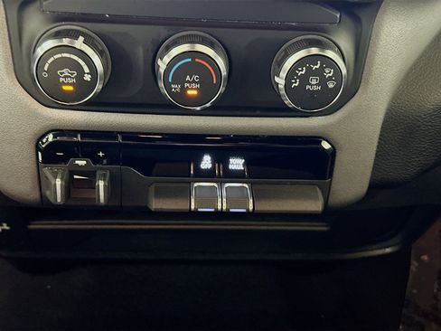 Used 2024 RAM 2500 Big Horn w/ Bed Utility Group image 23