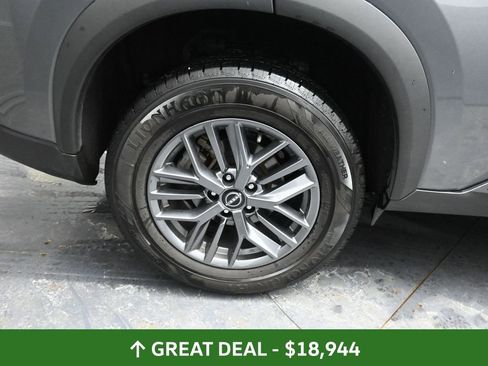 Used 2024 Nissan Rogue S image 19