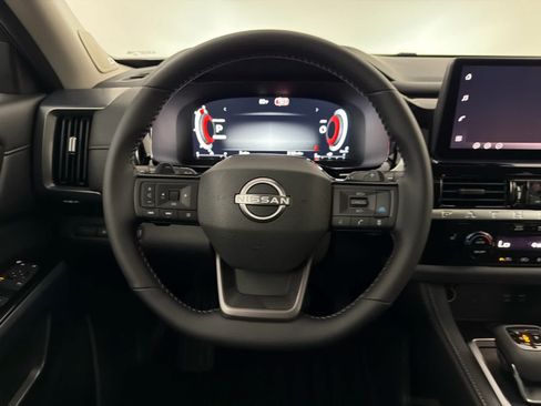 New 2026 Nissan Pathfinder SL w/ SL Premium Package FWD image 18