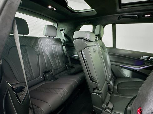 Used 2025 BMW X7 M60i w/ Executive Package image 29