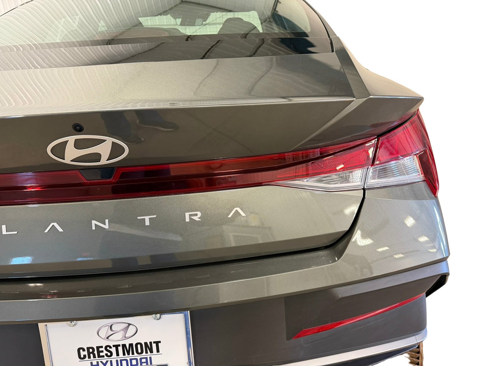 Certified 2024 Hyundai Elantra SE FWD image 23