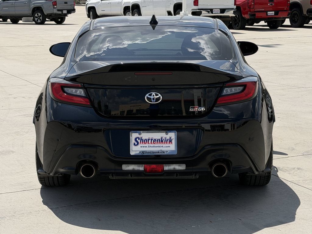 Used 2024 Toyota GR86 Premium RWD image 5