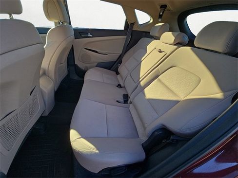 Used 2017 Hyundai Tucson SE image 13