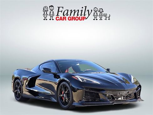 Used 2020 Chevrolet Corvette Stingray Coupe w/ Chrome Exterior Badge Package image 2