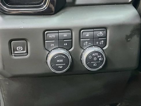 Used 2025 GMC Sierra 2500 AT4 AWD/4WD image 10