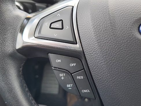 Used 2024 Ford Edge SEL AWD/4WD image 12
