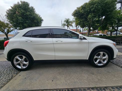 Used 2019 Mercedes-Benz GLA 250 4MATIC image 4