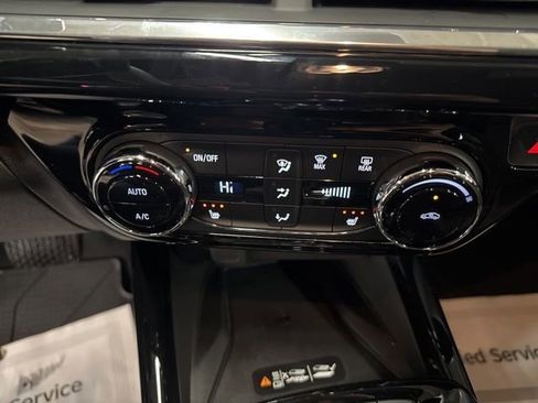 New 2026 Chevrolet Trax RS w/ Sunroof Package FWD image 16