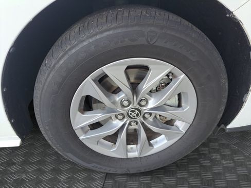 Used 2022 Toyota Sienna LE FWD image 19