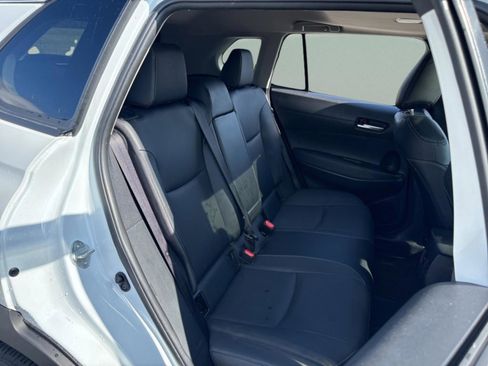 Used 2022 Toyota Corolla Cross XLE w/ Convenience Package image 30