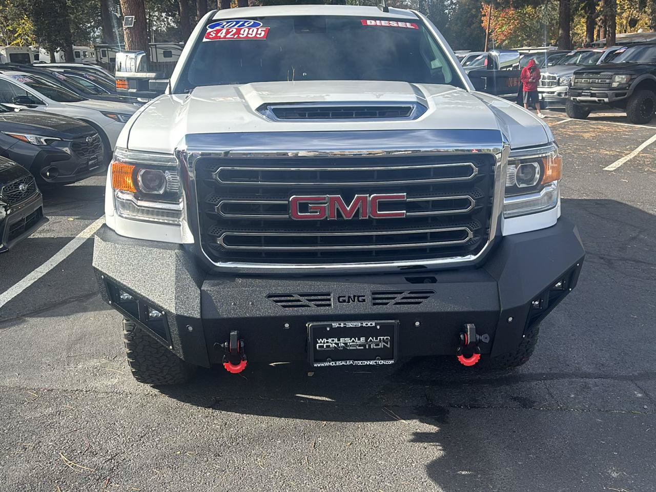 Used 2019 GMC Sierra 2500 SLT w/ Duramax Plus Package AWD/4WD image 8
