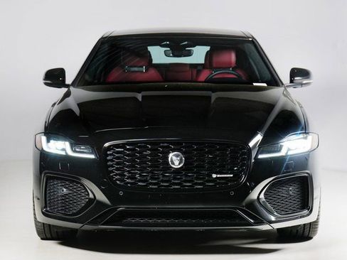 Used 2024 Jaguar XF R-Dynamic SE image 8