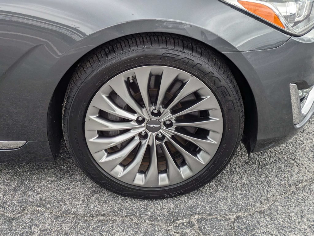 Used 2019 Genesis G90 5.0 Ultimate RWD image 11