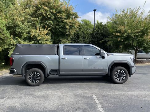 Used 2026 GMC Sierra 2500 Denali Ultimate AWD/4WD image 10
