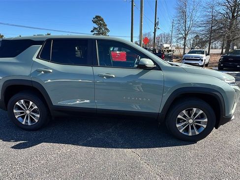 New 2026 Chevrolet Equinox LT image 4