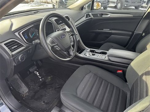 Used 2020 Ford Fusion SE image 23
