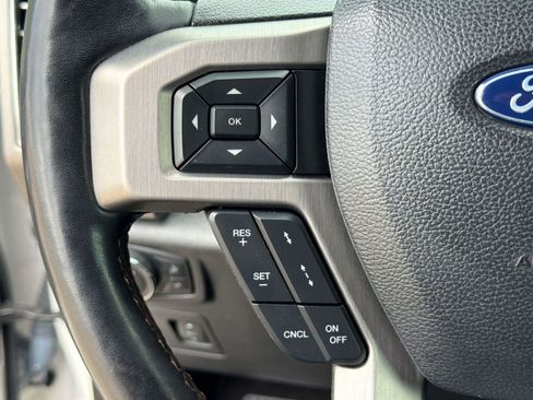 Used 2018 Ford F150 Platinum w/ Equipment Group 701A Luxury AWD/4WD image 17