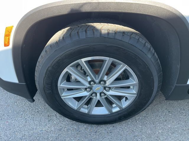 Used 2023 Chevrolet Traverse LT AWD/4WD image 19