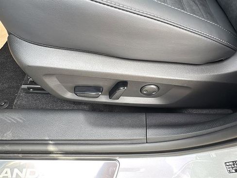 New 2026 Mitsubishi Outlander SE image 15