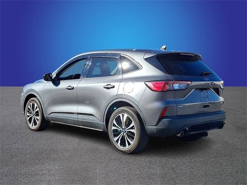 Used 2022 Ford Escape SE w/ SE Sport Appearance Package image 6