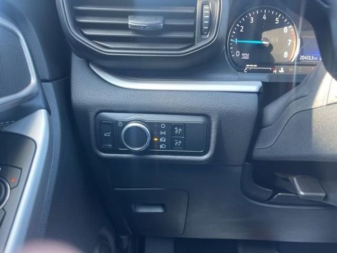 Used 2023 Ford Explorer XLT image 22