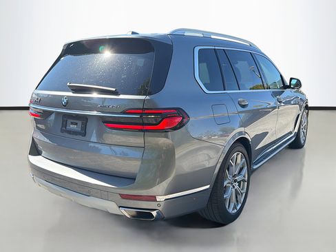 Used 2024 BMW X7 xDrive40i image 3
