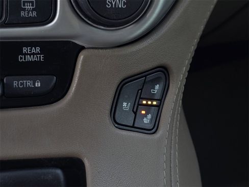 Used 2020 GMC Yukon SLT w/ Premium Edition image 29