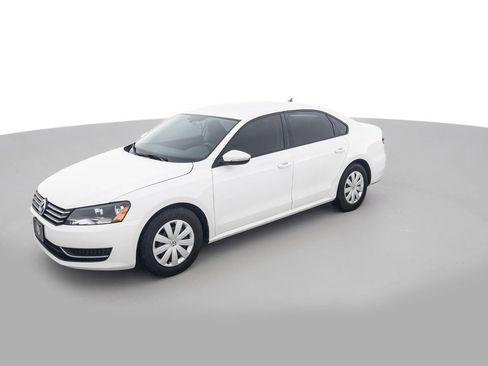 Used 2012 Volkswagen Passat 2.5 S image 9