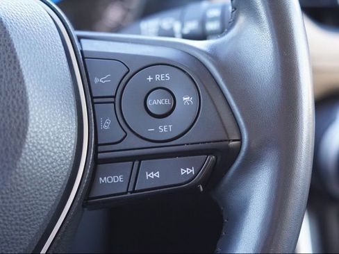 Certified 2022 Toyota RAV4 XLE Premium image 25