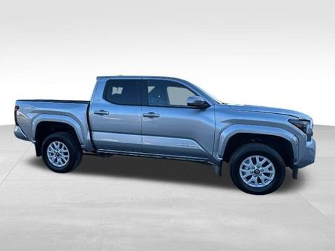 Used 2024 Toyota Tacoma SR5 image 34