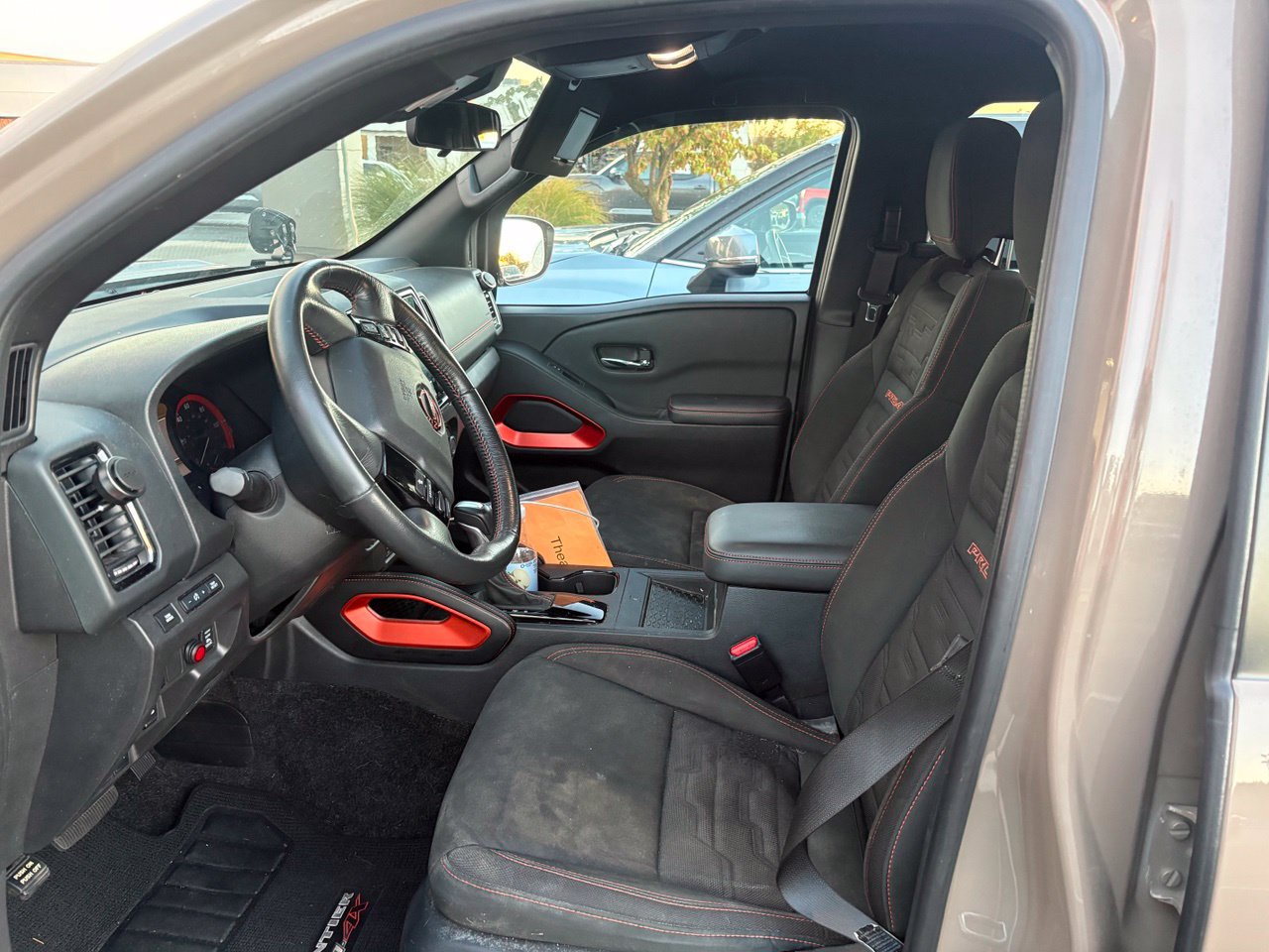 Used 2024 Nissan Frontier PRO-4X w/ Pro Convenience Package AWD/4WD image 7