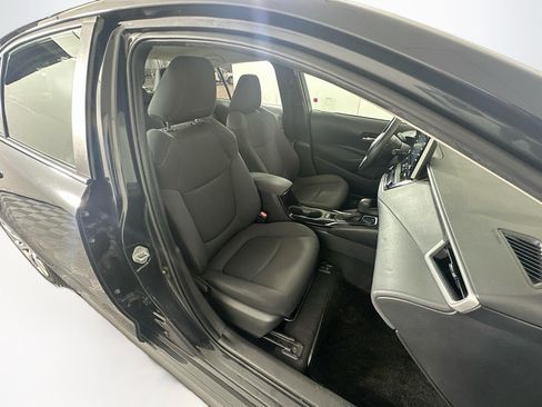 Used 2021 Toyota Corolla LE FWD image 29