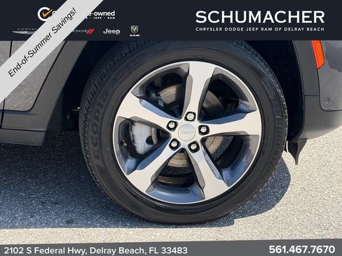 Certified 2024 Jeep Grand Cherokee Limited w/ Luxury Tech Group II RWD image 9