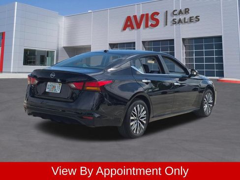 Used 2025 Nissan Altima 2.5 SV FWD image 6