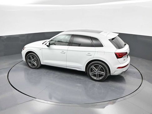 Used 2021 Audi Q5 e Premium Plus image 28