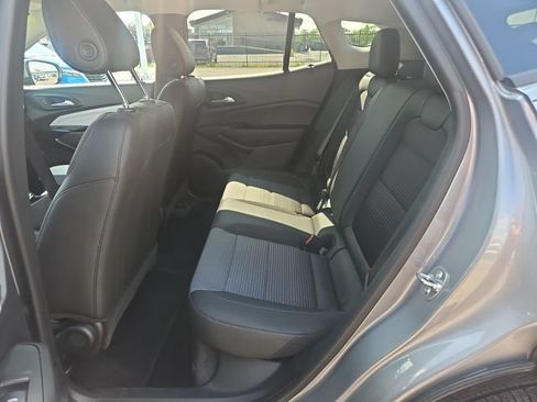 Used 2025 Chevrolet Trax LT w/ Driver Confidence Package FWD image 25