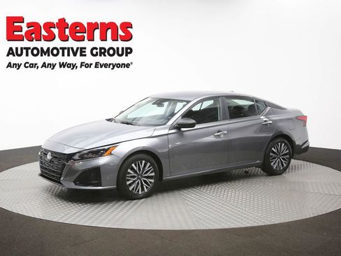 Used 2025 Nissan Altima 2.5 SV image 56