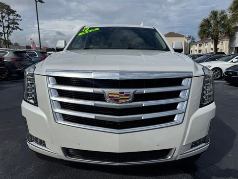 Used 2019 Cadillac Escalade ESV Luxury AWD/4WD image 3