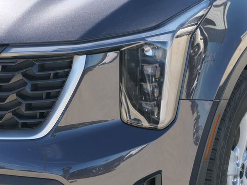 New 2026 Kia Sorento LX FWD image 8