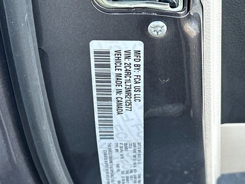 Used 2022 Chrysler Pacifica Touring-L image 30