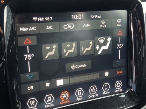 Used 2019 Jeep Compass Limited image 23