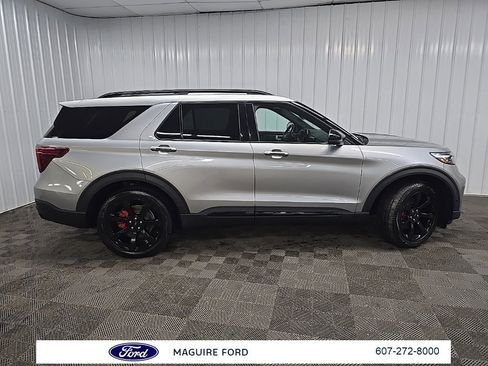 Used 2022 Ford Explorer ST w/ Equipment Group 401A image 2
